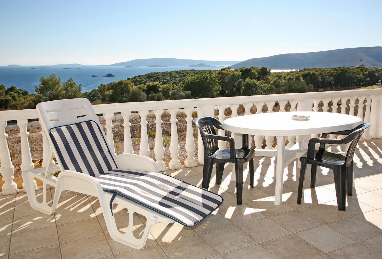 Apartments Barisic Hrvatskih Zrtava 404 Seget Vranjica Trogir Room photo